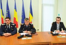 Col. Ioan Ioniţă Sîrb (prim-adjunct), col. Pavel Baltaru (inspector-şef) şi prefectul Vasile Moldovan