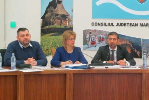 George Moldovan - vicepreşedinte CJ, Aurica Todoran - secretar CJ, Gabriel Zetea - preşedinte CJ