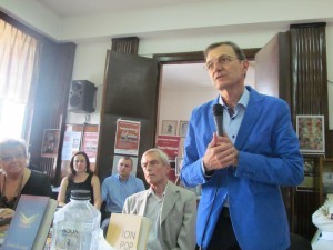 Academicianul Ion Aurel Pop, rectorul Universităţii “Babeş-Bolyai”, la întîlnirea Filialei 