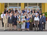 Participanti la intilnirea de aur, primul din rindul de  jos consulul