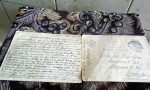 Cele doua carti postale scrise la 74 si 75 de ani