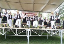 Ansamblul folcloric „Măgura” din Cerneşti, la 15 ani de existenţă