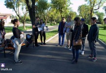 “Expoziţie vie” a voluntarilor despre migrare