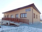 Centru de zi, Sarbi