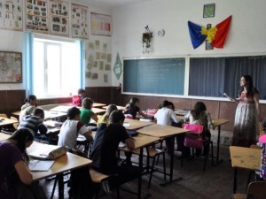 elevi in clasa