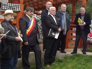 Primarul, alături de scriitori, la Serile de poezie “Nichita Stănescu”, Deseşti