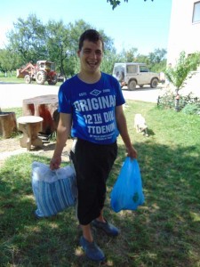 Constantin, responsabil cu cumpărăturile