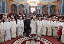 Preasfinţitul Părinte Iustin a oficiat prima Sfântă Liturghie în Eparhie ca Episcop ales