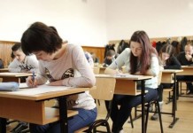 Elevi de 10 la Evaluarea Naţională