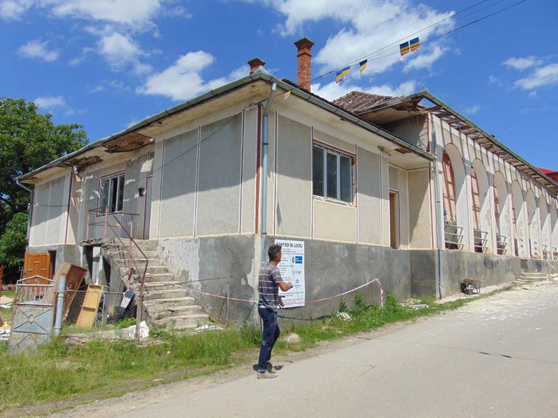 Lucrările-la-căminul-cultural-din-Finteuşu-Mare,-deblocate