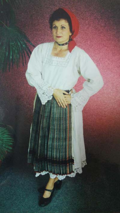 ana-hossu-1