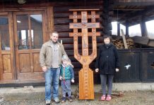 Cătălin Buda şi lucrările sale de sculptură în lemn