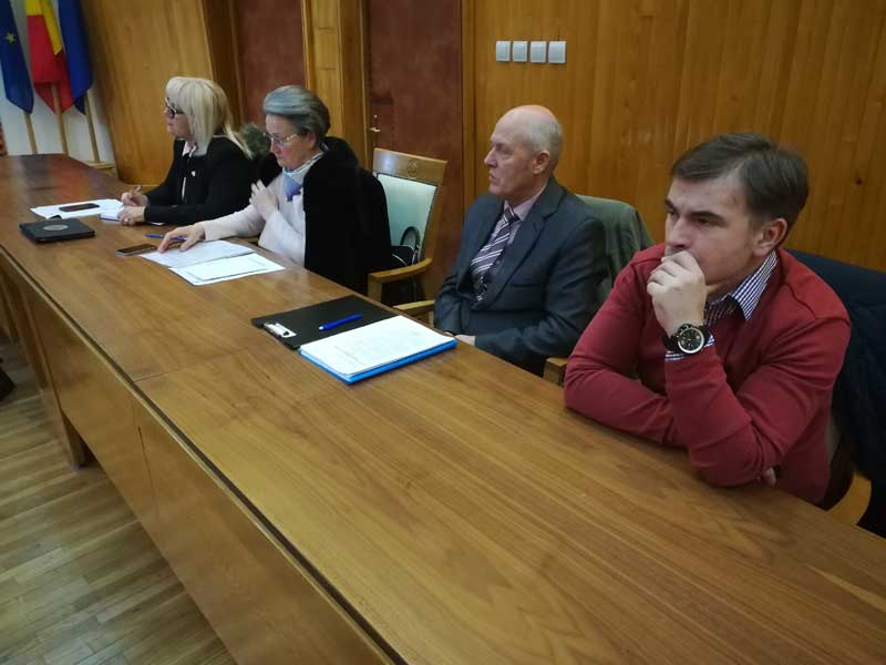 pensie Autorităţile ascultă problemele pensionarilor