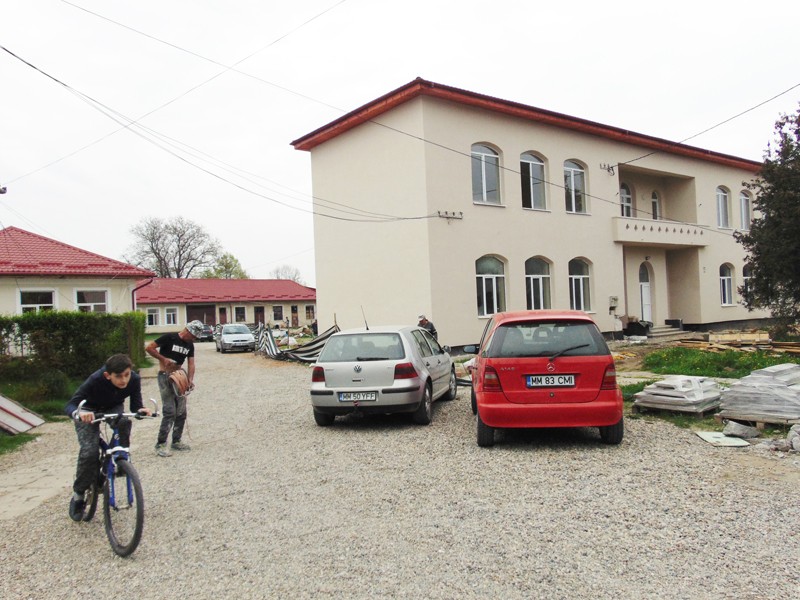 Reabilitarea şcolii din Mireşu Mare, pe final