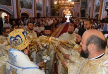 Preasfinţitul Părinte Timotei Sătmăreanul a târnosit Catedrala istorică din Baia Mare