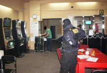 60 de percheziţii la persoane bănuite de evaziune fiscală şi spălarea banilor