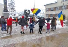 Hora Unirii în zona Lăpuș Lăpușeni în Hora Unirii la Tg. Lăpuș