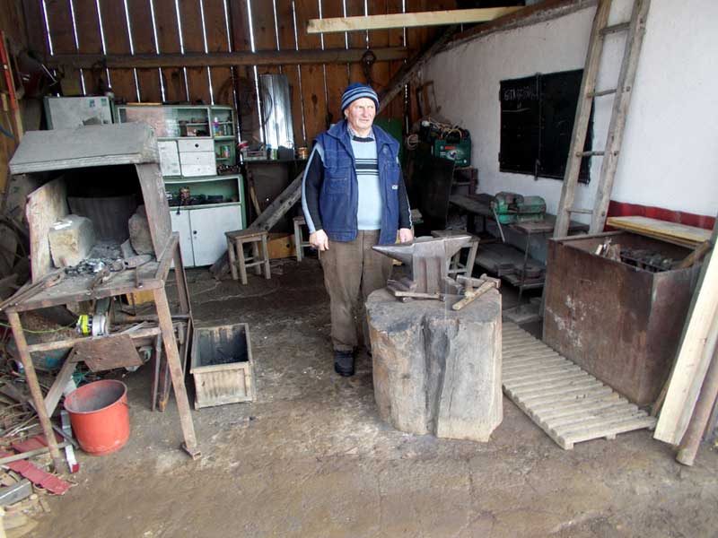 Fierarul-Dorel-Muntean-linga-nicvala-sa