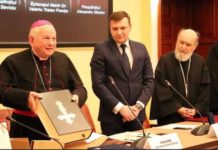 Preasfintițul Alexandru Mesian, cetățean de onoare