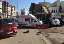 O ambulanţă a fost implicată într-un accident în Baia Mare