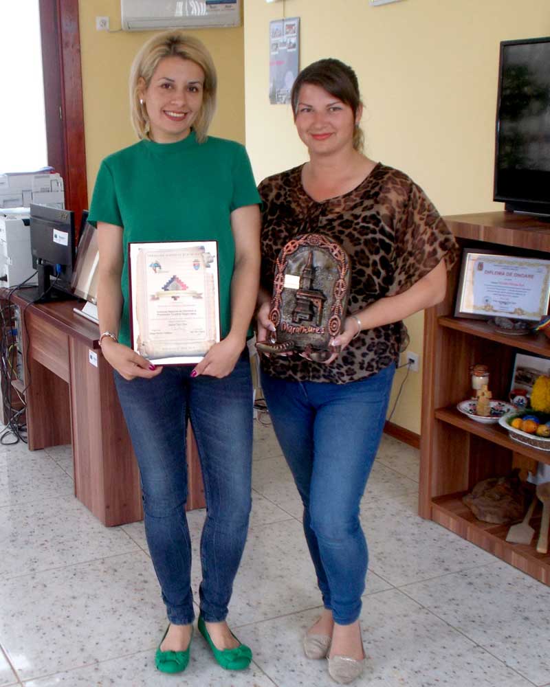 Doamnele-Nicoleta-Bud-şi-Nicoleta-Pop-cu-premiile-obţinute Nicoleta Bud şi Nicoleta Pop