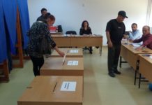 În Maramureş – alegătorii au stat la coadă să voteze!