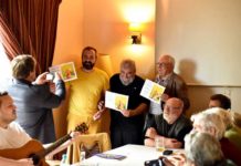 Premiile Festivalului Internaţional de Poezie Cosmin Perța, Vasile Barbu, George Vidican şi preşedintele juriului, Ion Mureşan