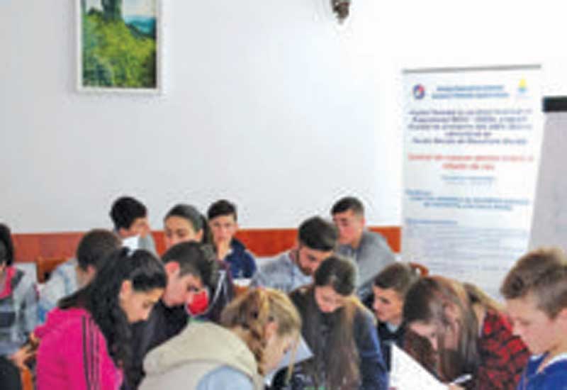 Tinerii instituţionalizaţi, o soluţie la criza forţei de muncă