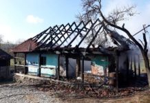 În Urmeniș, o gospodărie a fost distrusă de flăcări