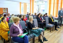 Tot mai mulţi copii şi tineri cu CES, integraţi în învăţământul de masă