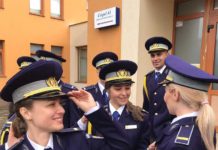 20 de agenți au devenit polițiști la imigrări