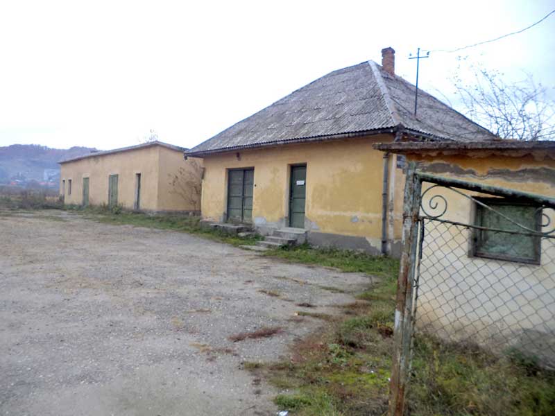 Cladirile-abandonate-linga-Santierul-de-drumuri