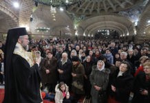 Acatistul Mântuitorului şi alte rugăciuni în seara de Anul Nou