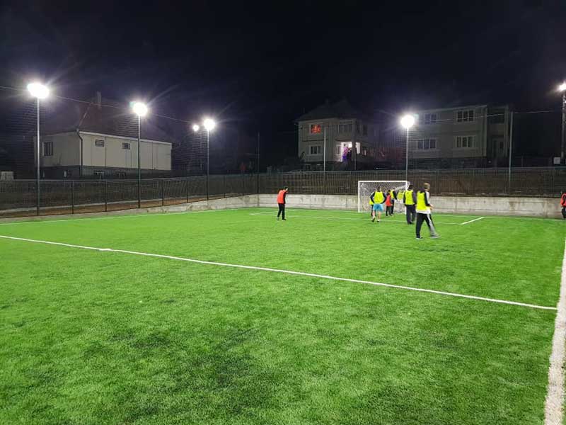 teren-fotbal-grosi
