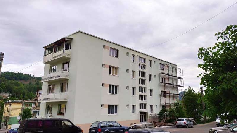 bloc-reabilitat-termic-cavnic