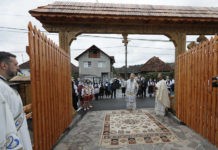 Sfințire și Sfânta Liturghie arhierească în Parohia Ciocotiș, Protopopiatul Lăpuș