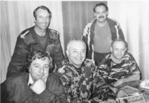 1999 • La Zenica: jurnalistul Gheorghe Pârja, colonelul Augustin Moldovan şi colaboratorii săi