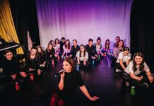 Spectacol online al trupei „Masca”