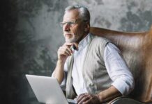 Pensionarii nu vor mai putea lucra la stat