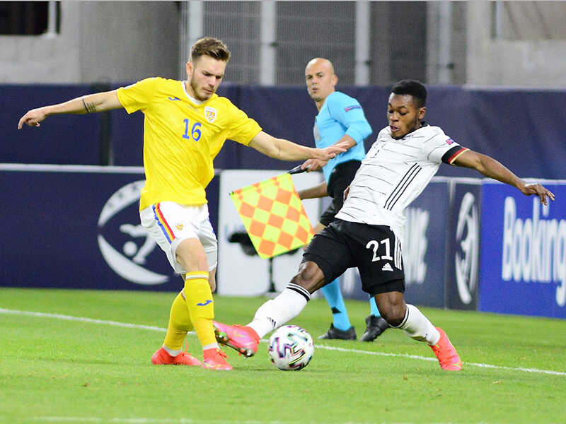 u21