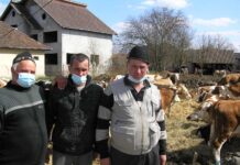Fermierii Ducu Buhai, Radu Ghițiu și Cornel Geiger, la protest
