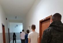 50 de elevi de la „Șincai”, vaccinați de echipa mobilă