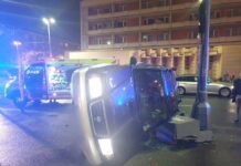 În Baia Mare • Autovehicul răsturnat în intersecție
