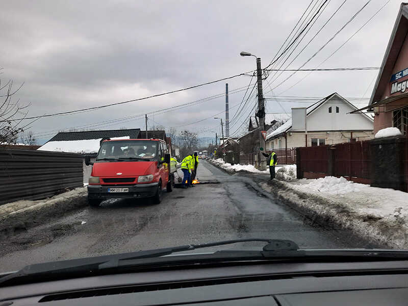 asfaltare cu lopata si arzatorul