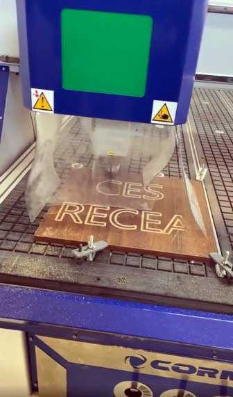 masina cnc inteligenta