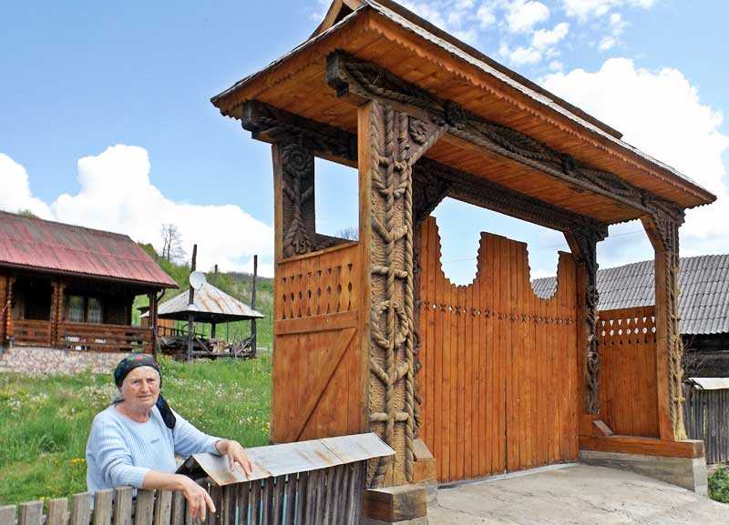 oameni-porti-valea-stejarului