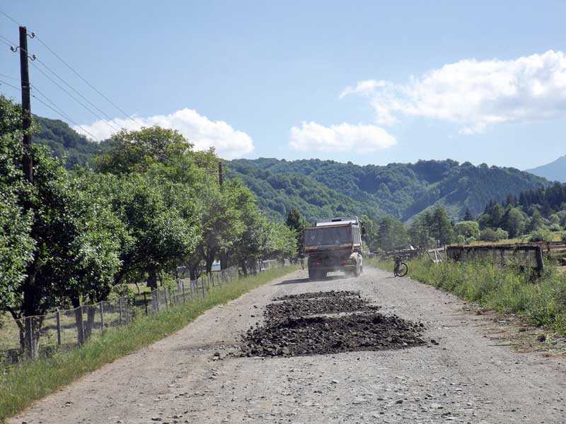 reparatii-drum-valea-bradului-spre-Tibles