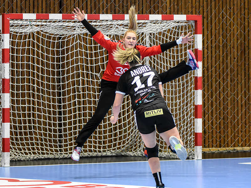 Minaur, feminin, campionat
