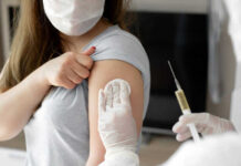 Se continuă distribuirea de tichete de masă pentru vaccinarea COVID-19