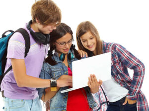 Friends with laptop